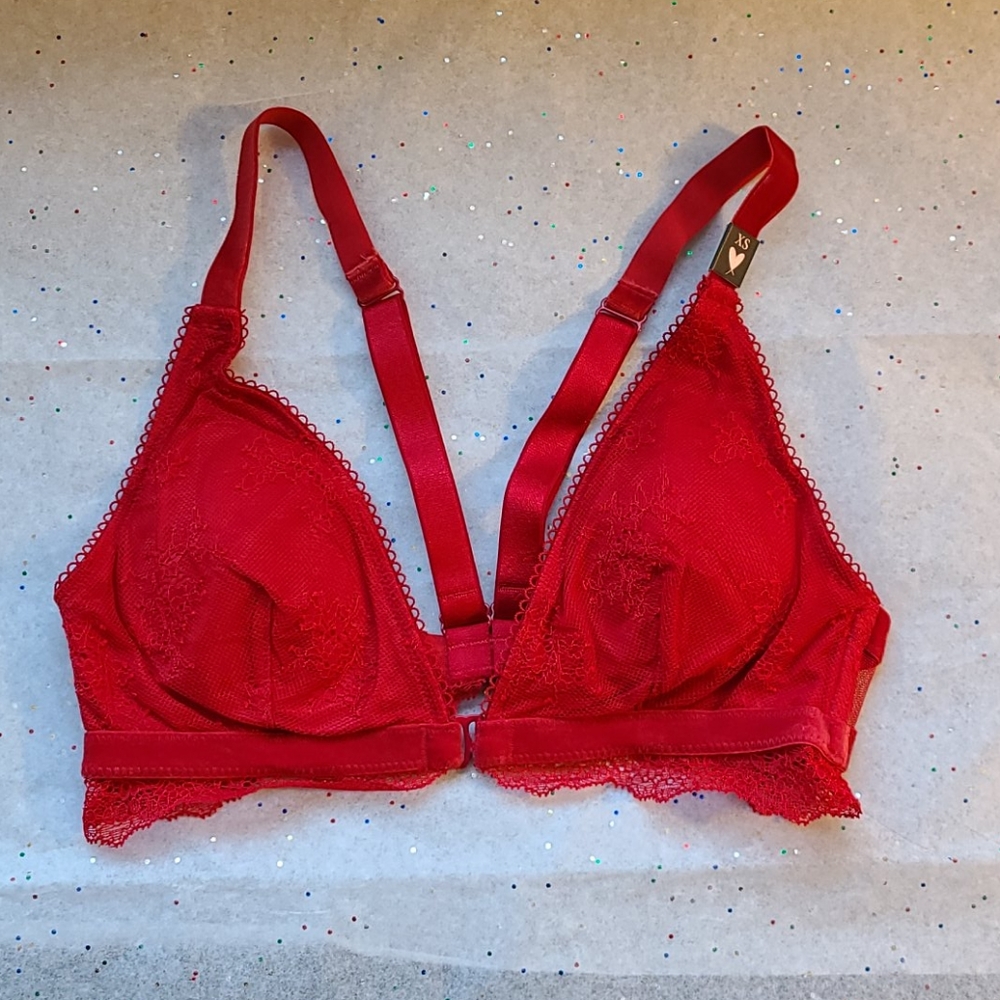 BUY 1 GET 1 FREE VICTORIA SECRET RED MESH BRALETTE - Picture 2 of 11